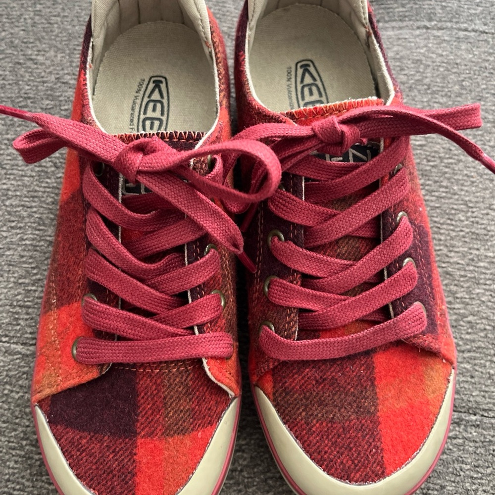 Keen Elsa III Red Plaid US Size 5.5Lace Up Sneakers Shoes Womens Wool Blend